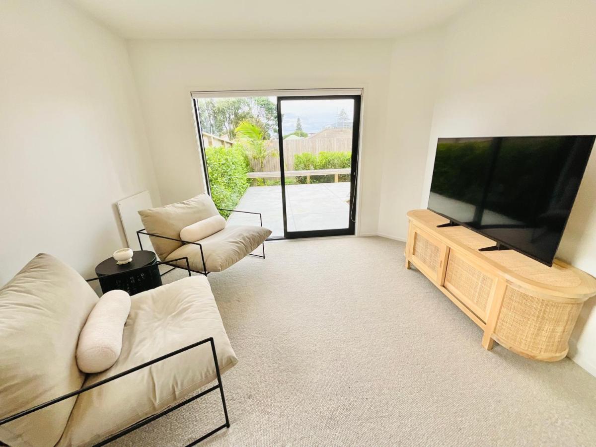 Deluxe Downtown Mount Maunganui Villa ภายนอก รูปภาพ