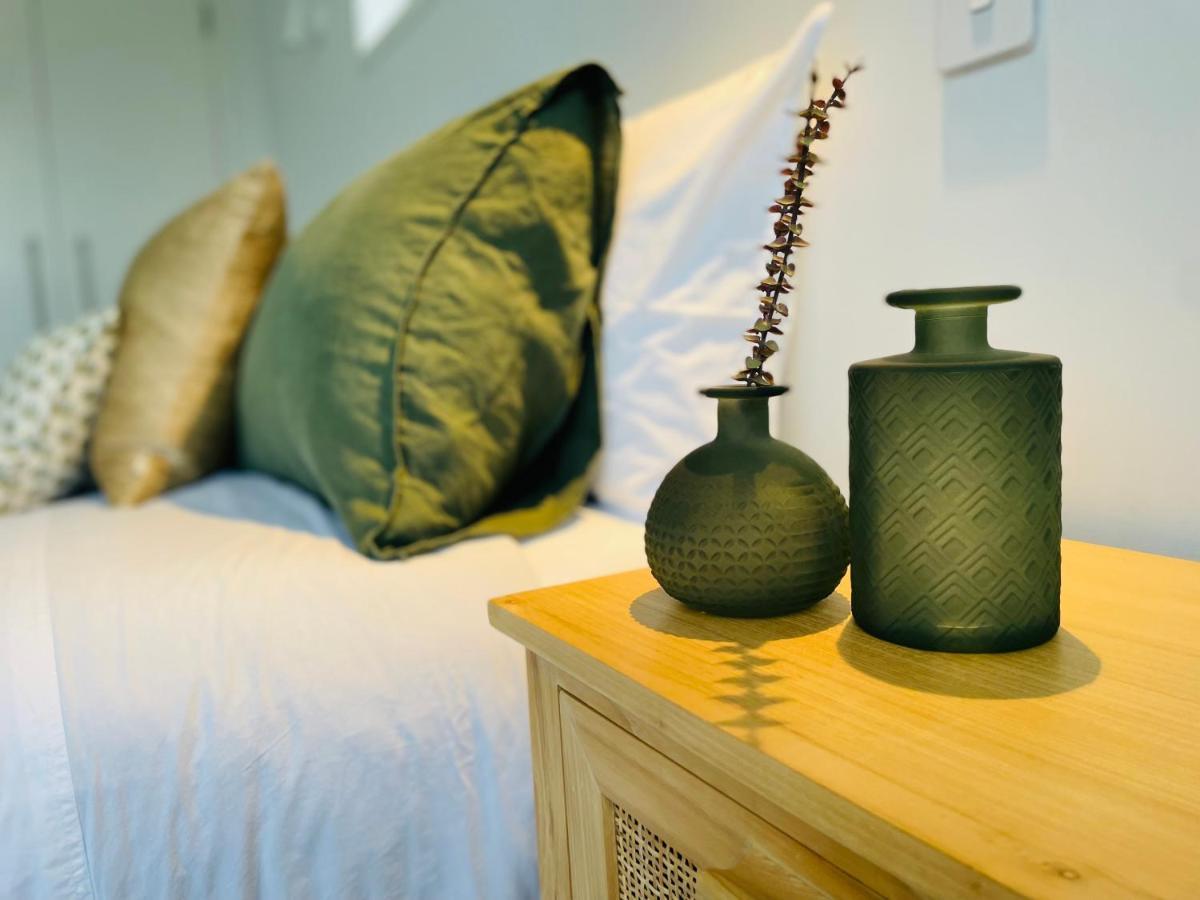 Deluxe Downtown Mount Maunganui Villa ภายนอก รูปภาพ